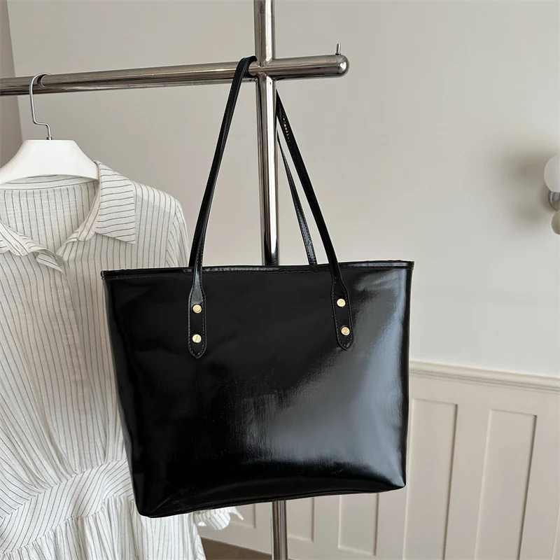 Elegante Glänzende Tragetasche