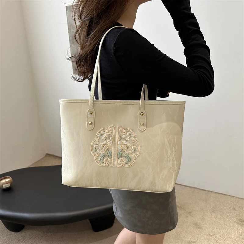 Elegante bestickte Tragetasche