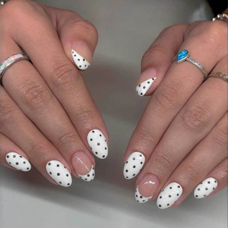 Künstlerisches Polka Dot Gel Nagelkunst Set