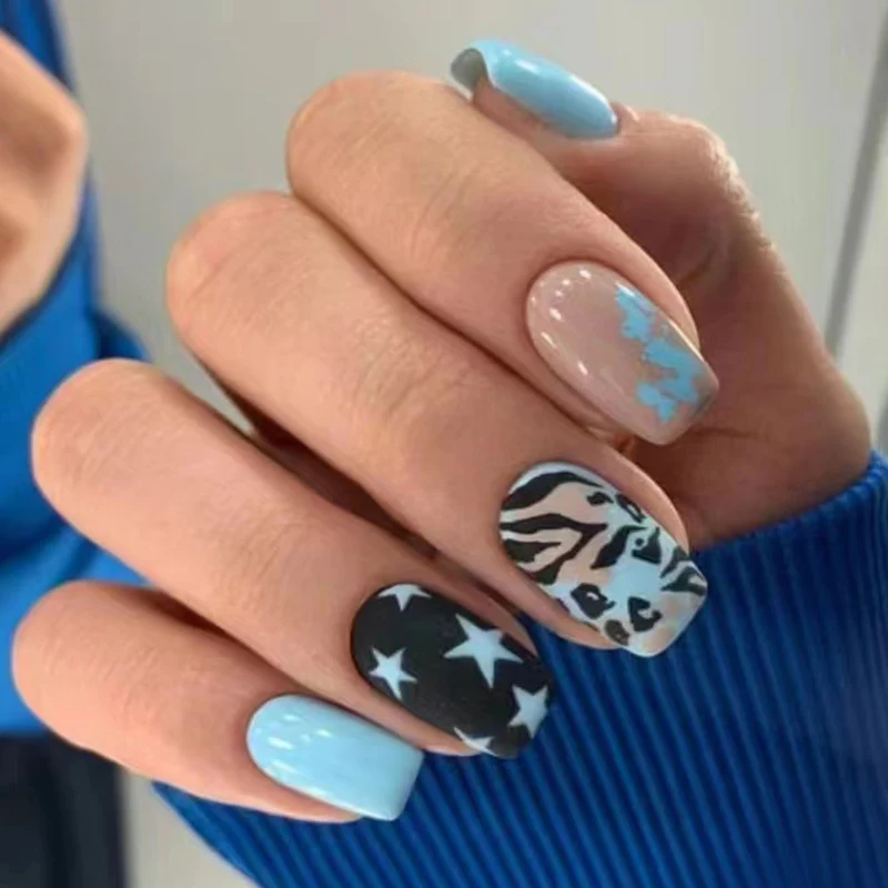 Künstlerisch gemusterte Nagelkunst