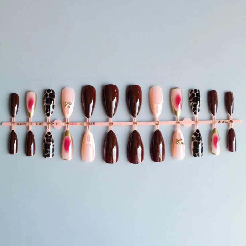 Elegantes Künstlerisches Acrylnageldesign-Set