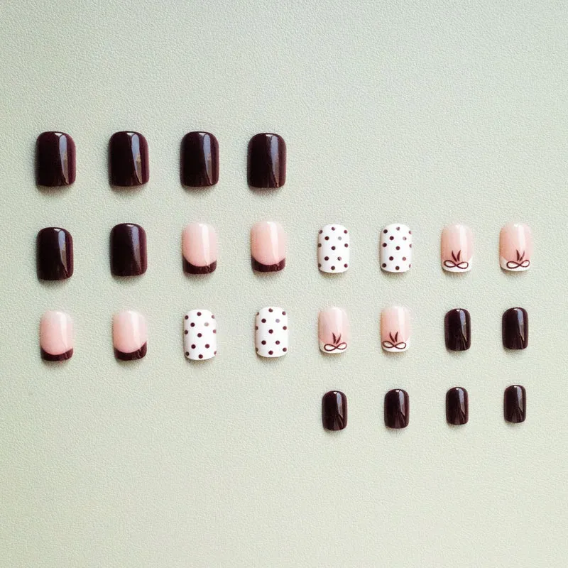 Elegantes abstraktes Nagelkunstdesign