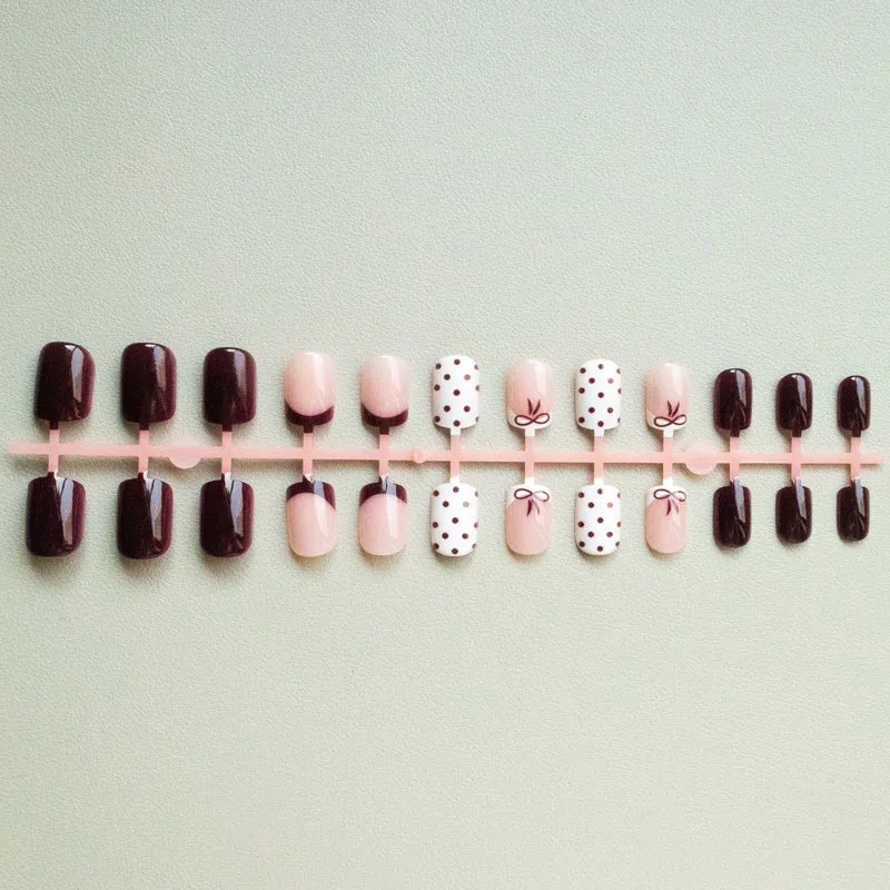 Elegantes abstraktes Nagelkunstdesign