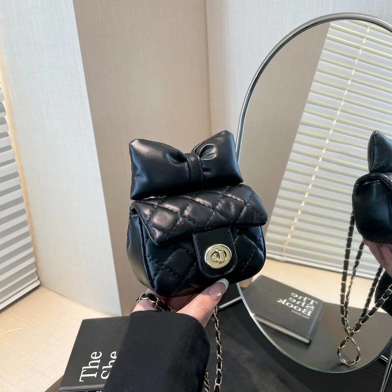 Gep quiltete Mini-Handtasche mit Schleifendetail