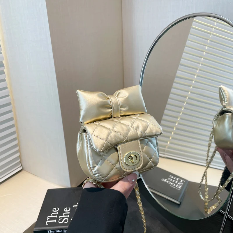 Gep quiltete Mini-Handtasche mit Schleifendetail