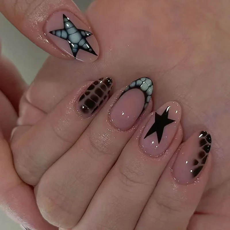 Künstlerisches Stern- und geometrisches Nagelkunst-Kit