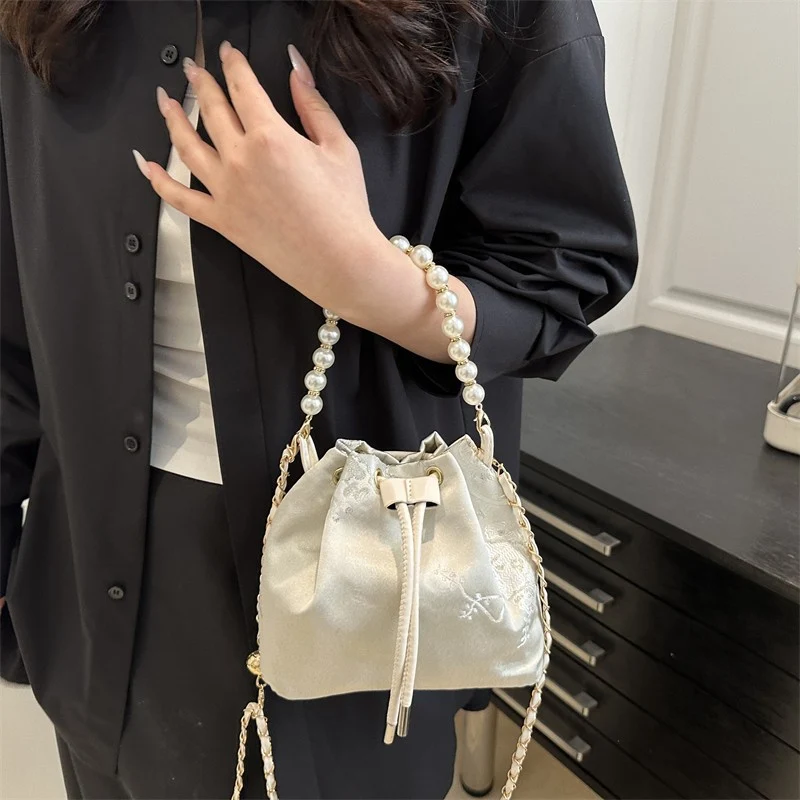 Elegante Kordelzug-Handtasche