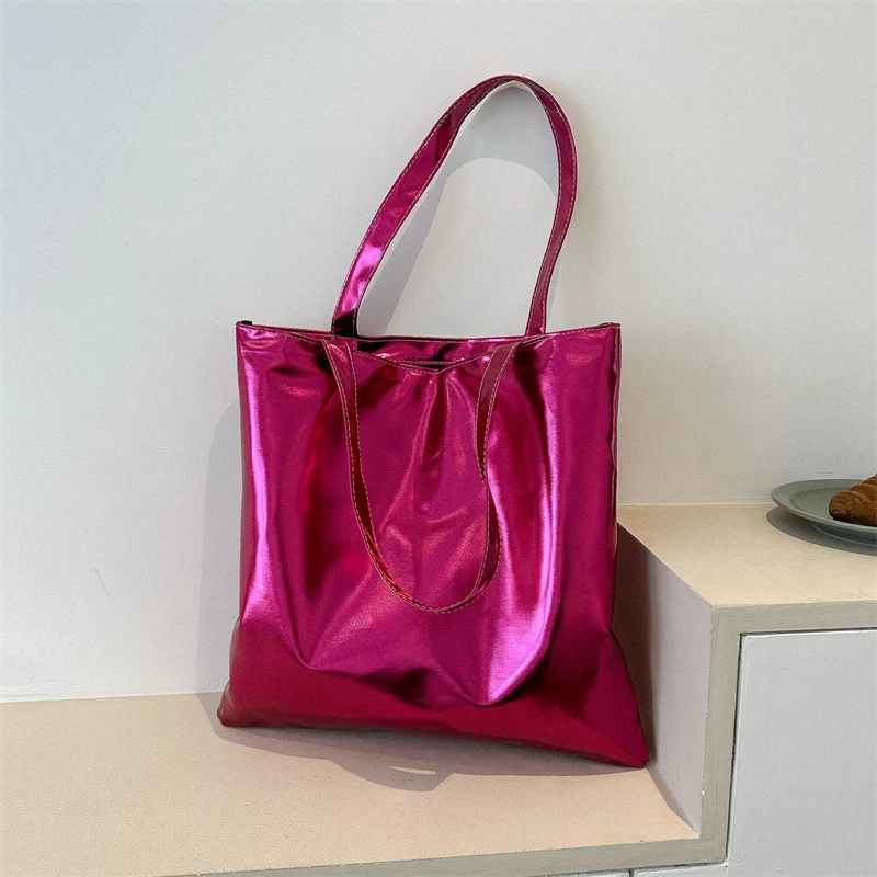 Glänzende Metallic Tasche