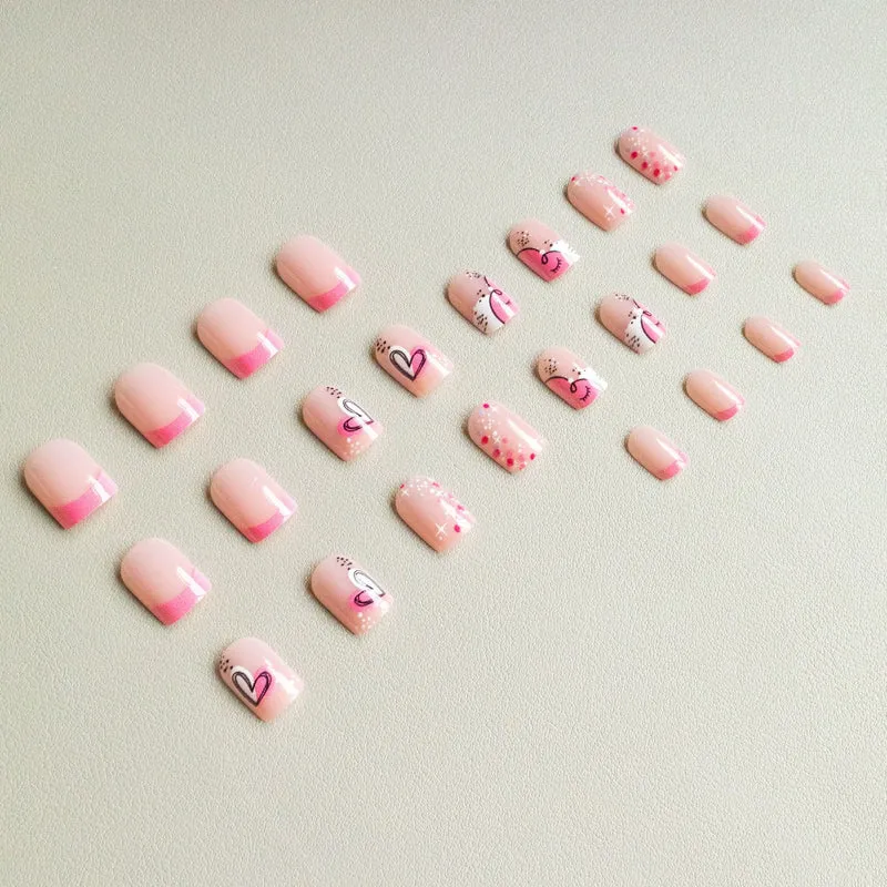Künstlerisches Nail Art Kit mit Herz- und Funkeldesigns