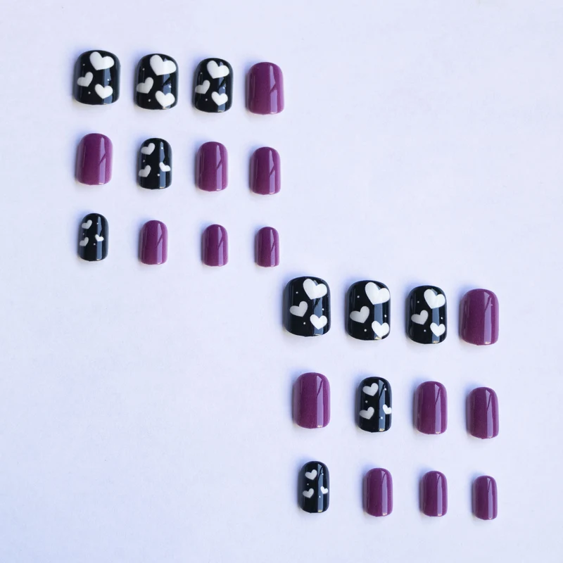 Künstlerisches Nagelkunst-Design-Kit mit einzigartigen Mustern