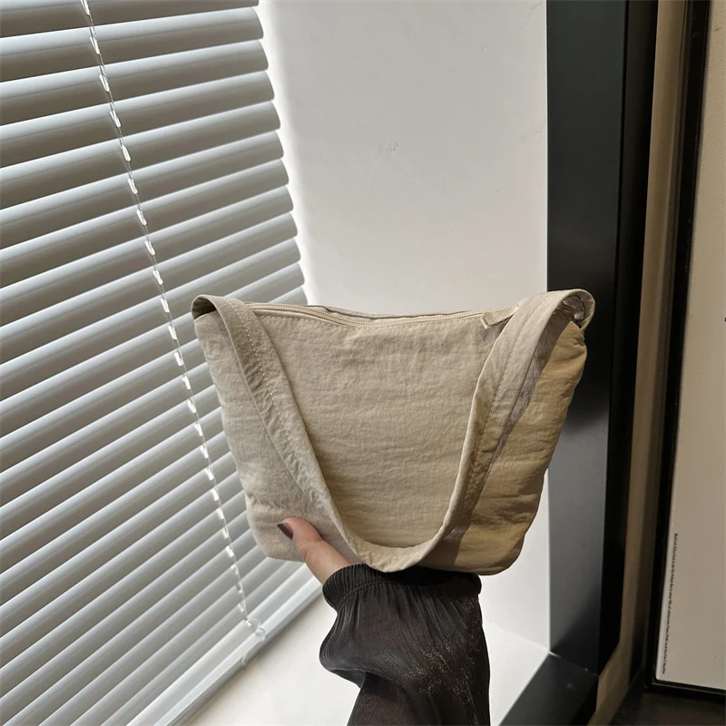 Boho-inspirierte lässige Schultertasche