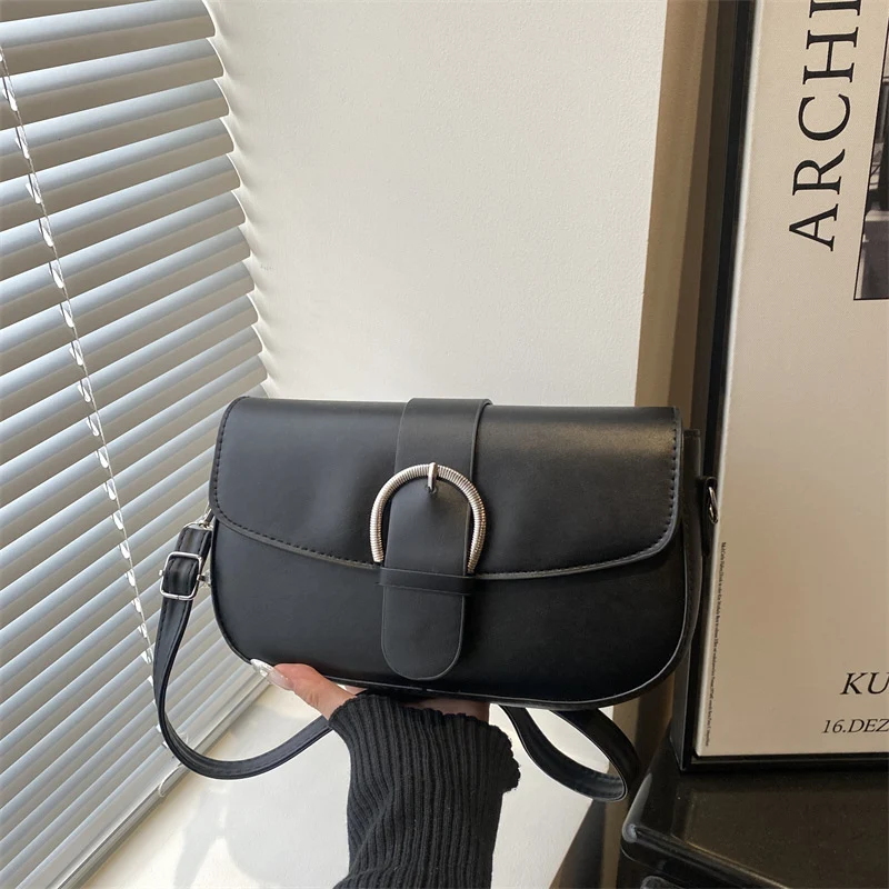 Strukturierte Crossbody-Handtasche