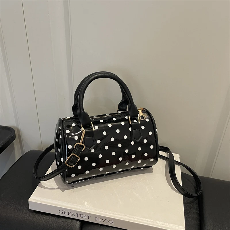 Punkte-Handtasche