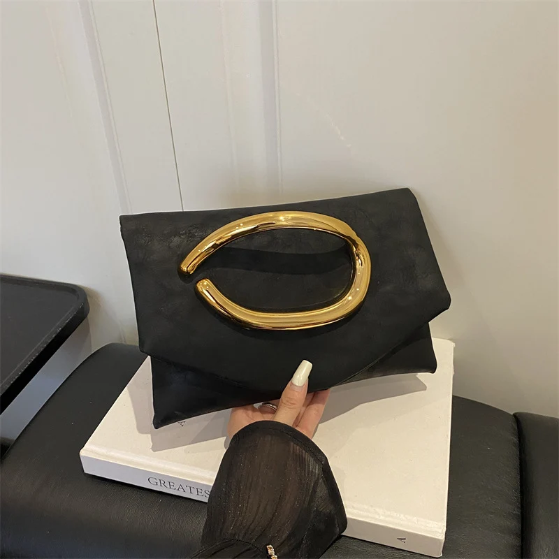 Gefaltete Clutch