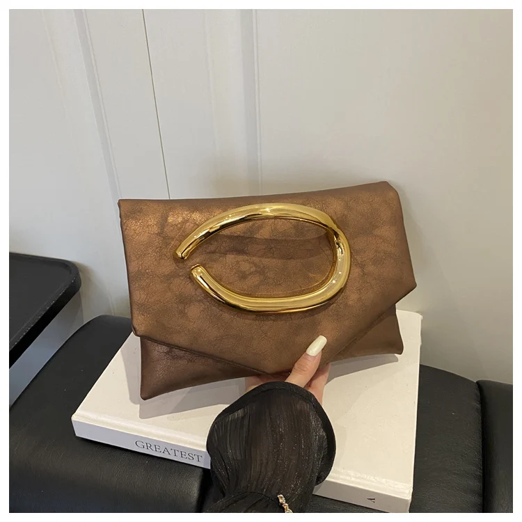 Gefaltete Clutch