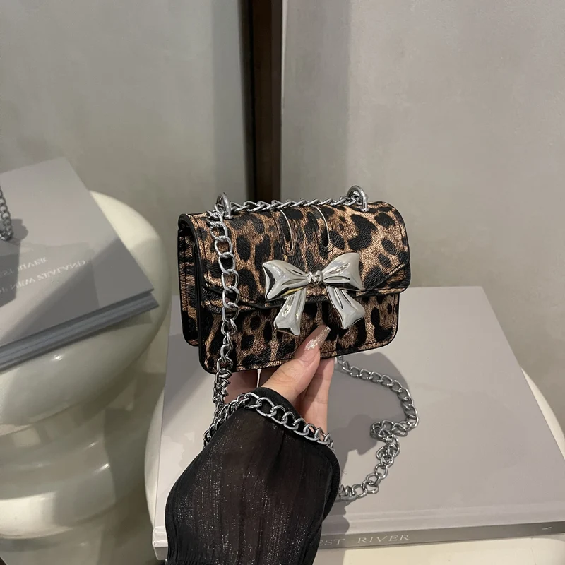 Tiered Animal Print Umhängetasche