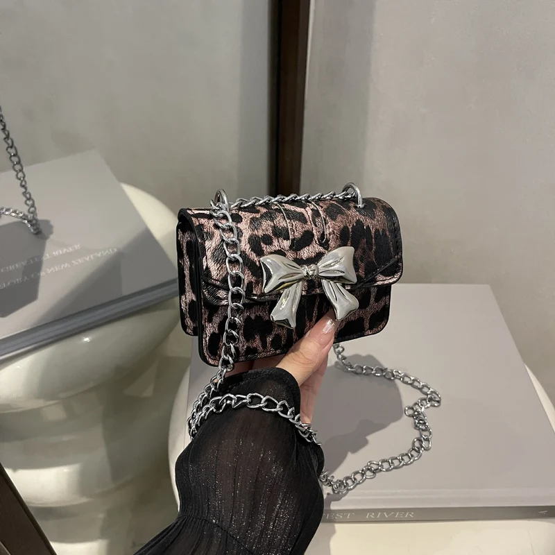 Tiered Animal Print Umhängetasche