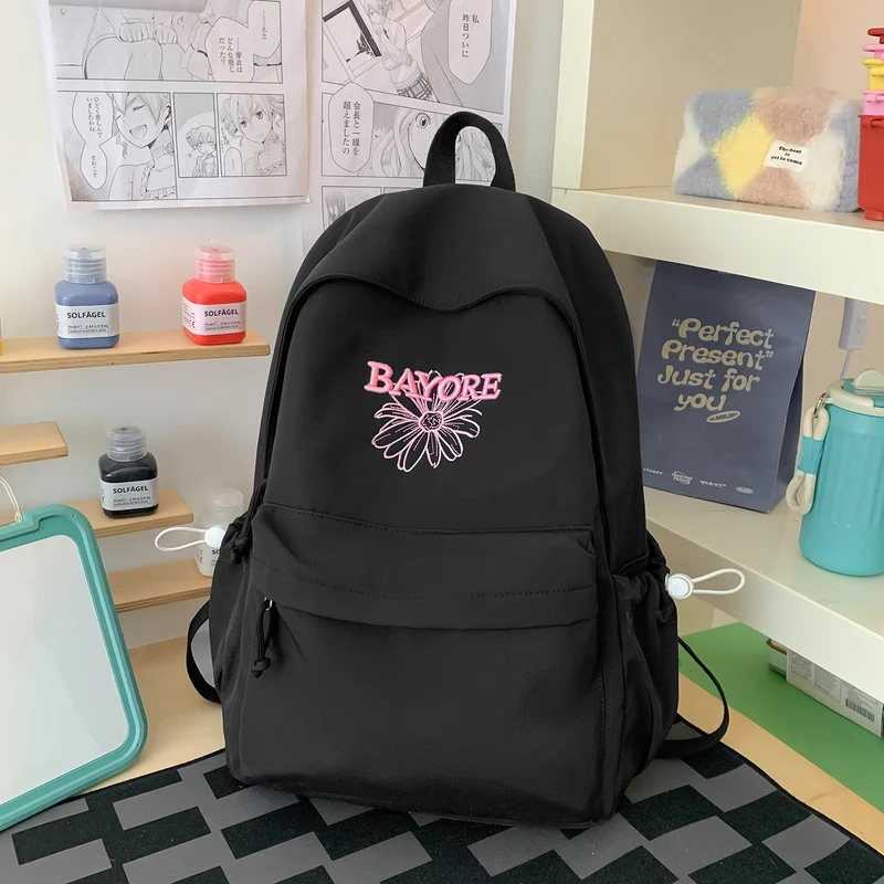 Blumenbestickter Freizeit-Rucksack Karnz