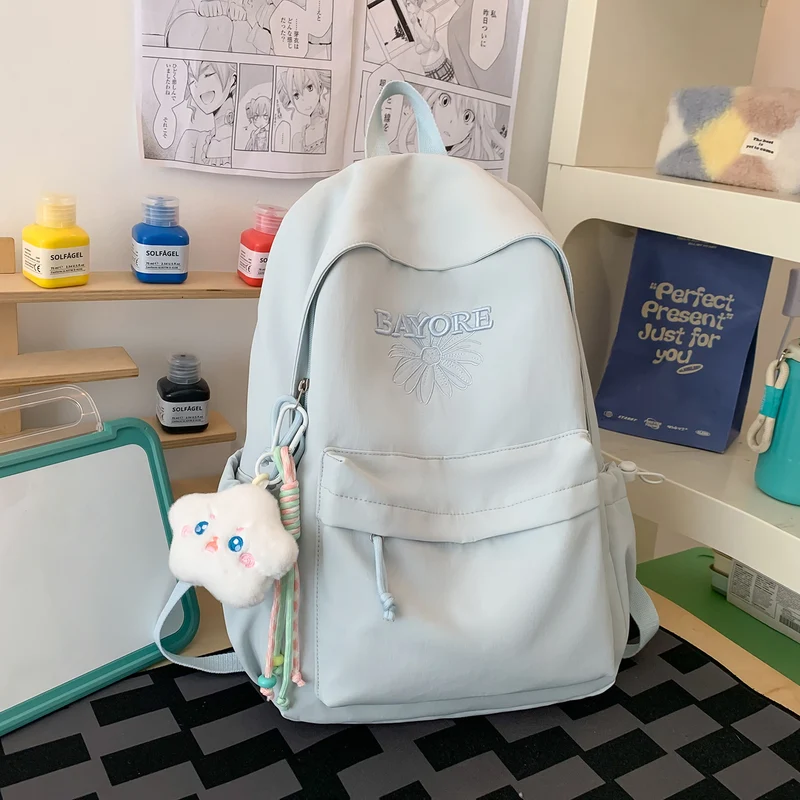 Blumenbestickter Freizeit-Rucksack Karnz