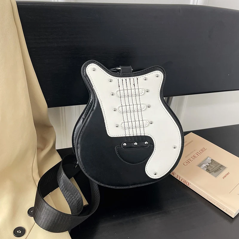 Guitar-förmige Umhängetasche