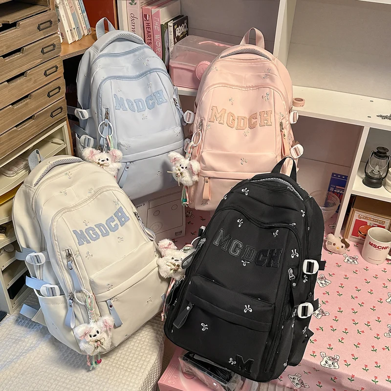Bestickter Floral-gedruckter Rucksack Karnz