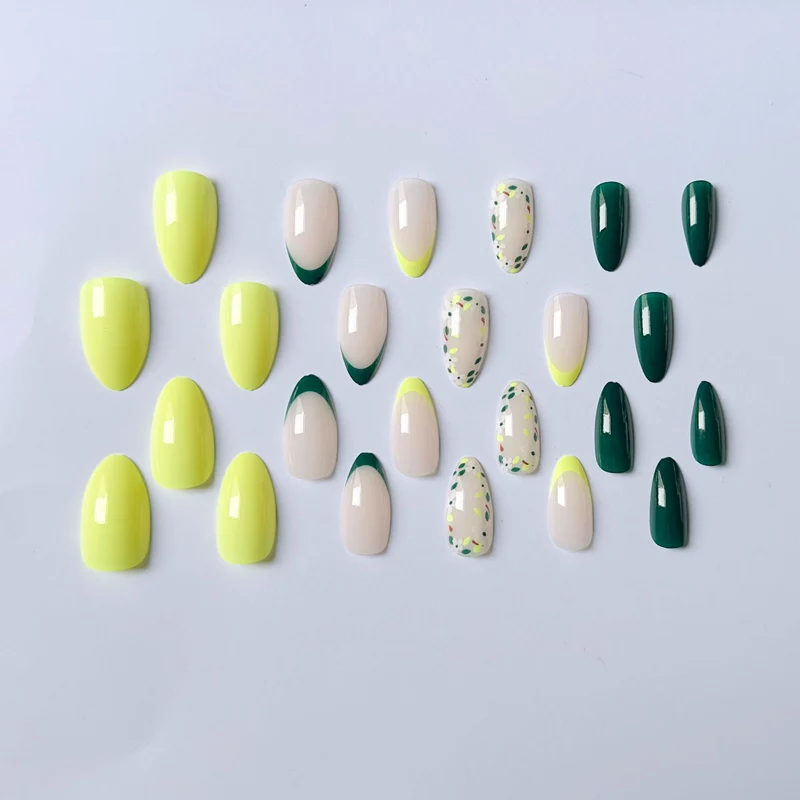 Künstlerisches Floral Akzent Nagel Kunst Set