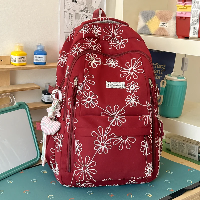 Bestickter Rucksack mit floralem Muster Karnz