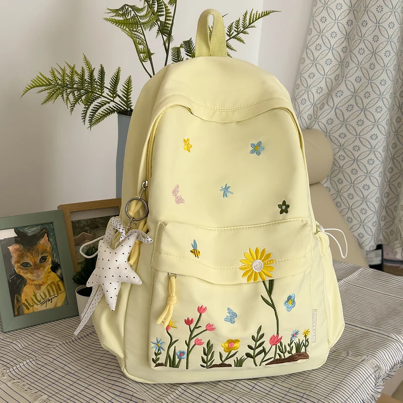 Floral Bestickter Rucksack Karnz 1791204649