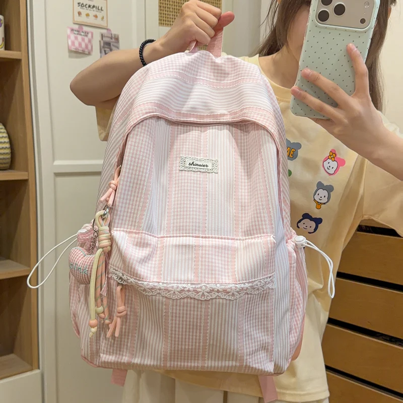 Süßer gestreifter Rucksack Karnz