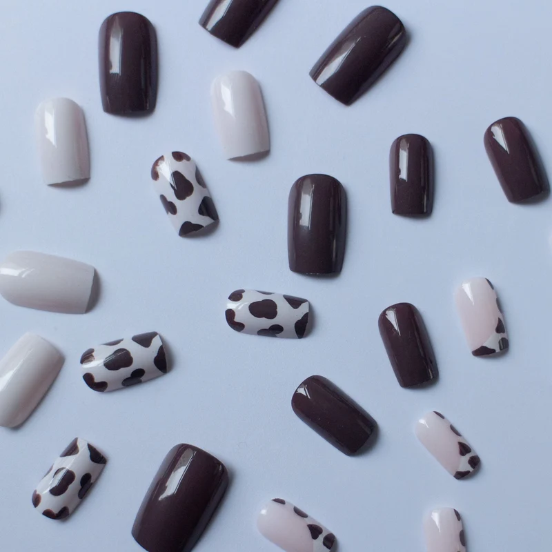 Künstlerisches Kuhflecken-Nagelkunst-Set