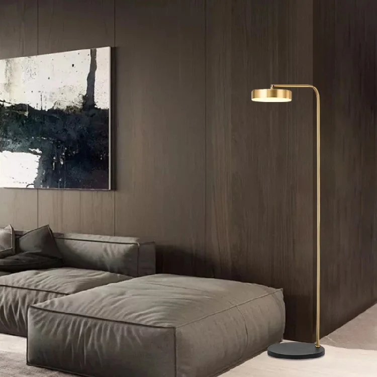 Moderne Stehlampe mit einzigartigem Design