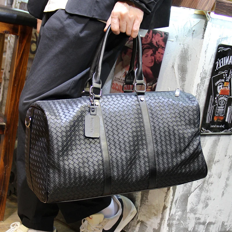 Stilvolle und geräumige Reisetasche im eleganten Flechtdesign Skanto