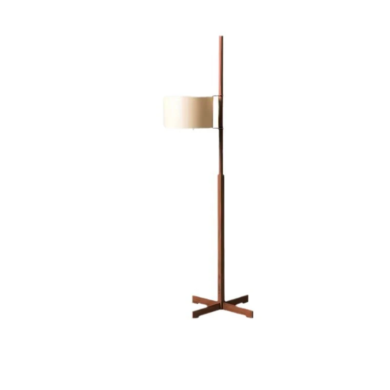 Moderne Stehlampe mit verstellbarem Schirm