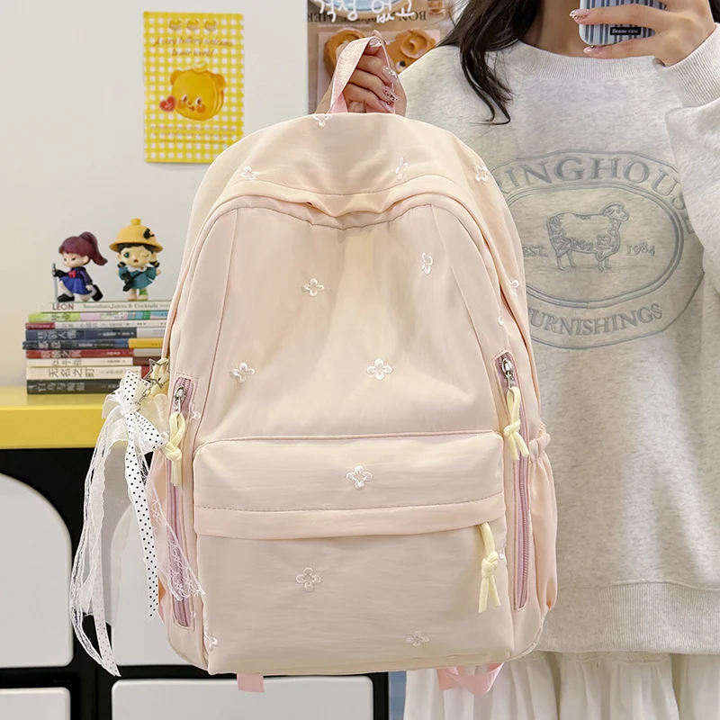 Bestickter Rucksack Karnz