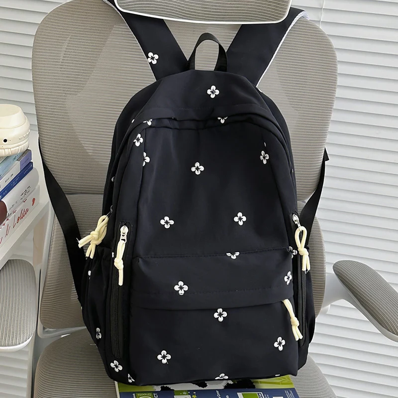 Bestickter Rucksack Karnz