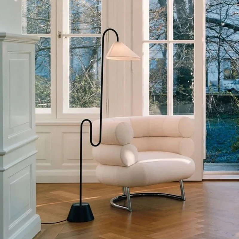 Moderne Curve Stehlampe