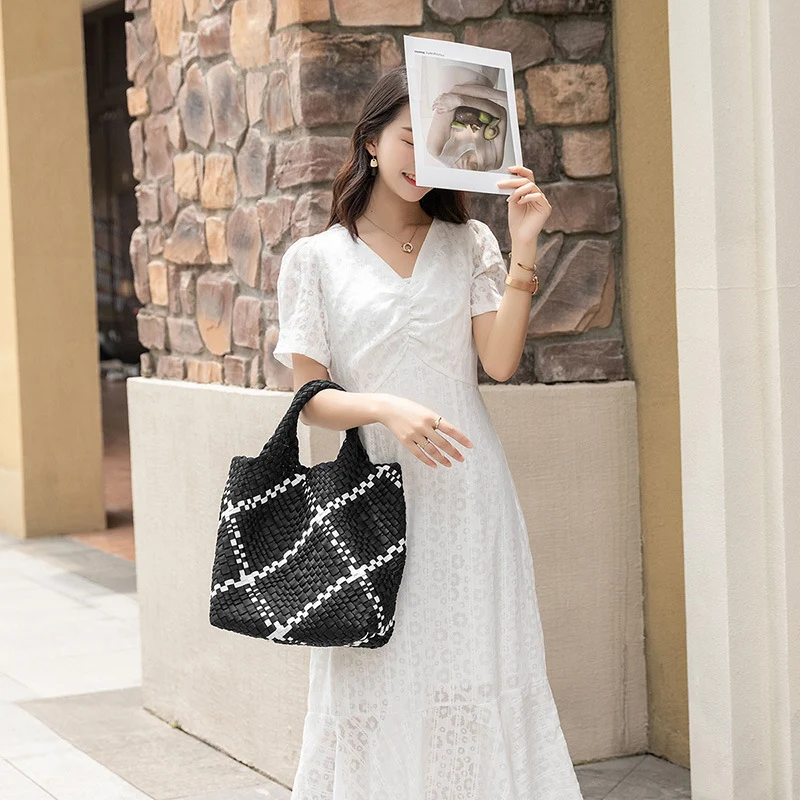 Geflochtene Handtasche mit abnehmbarer Clutch Skanto