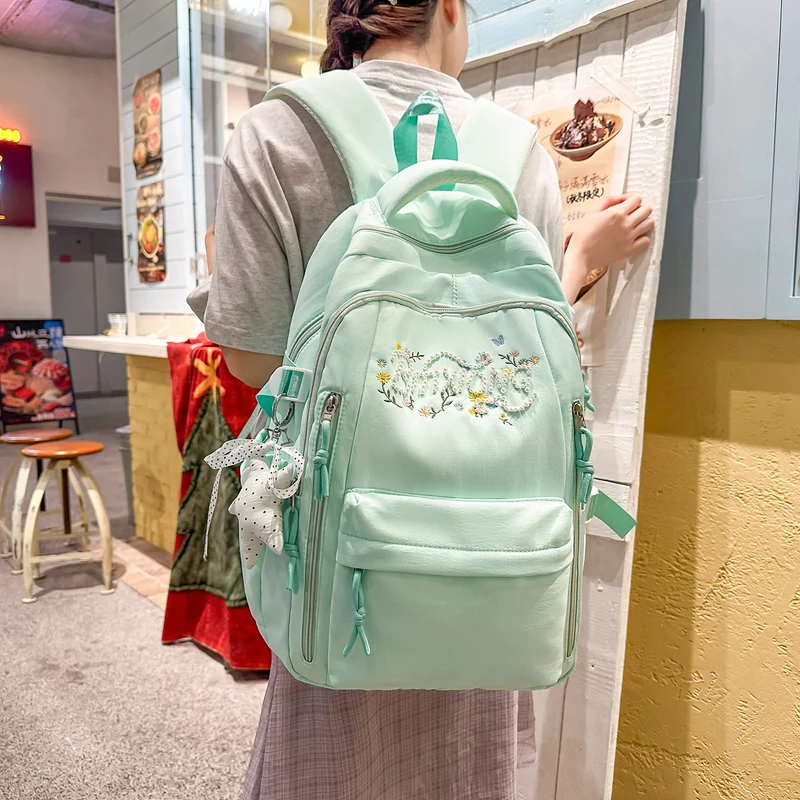 Bestickter Mehrfach-Taschen Rucksack Karnz