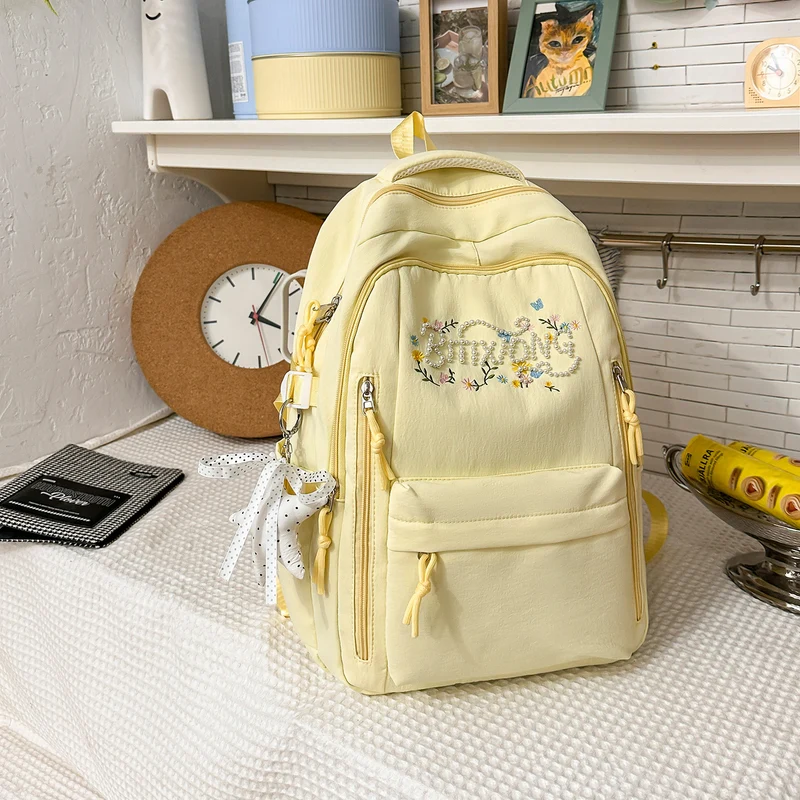 Bestickter Mehrfach-Taschen Rucksack Karnz