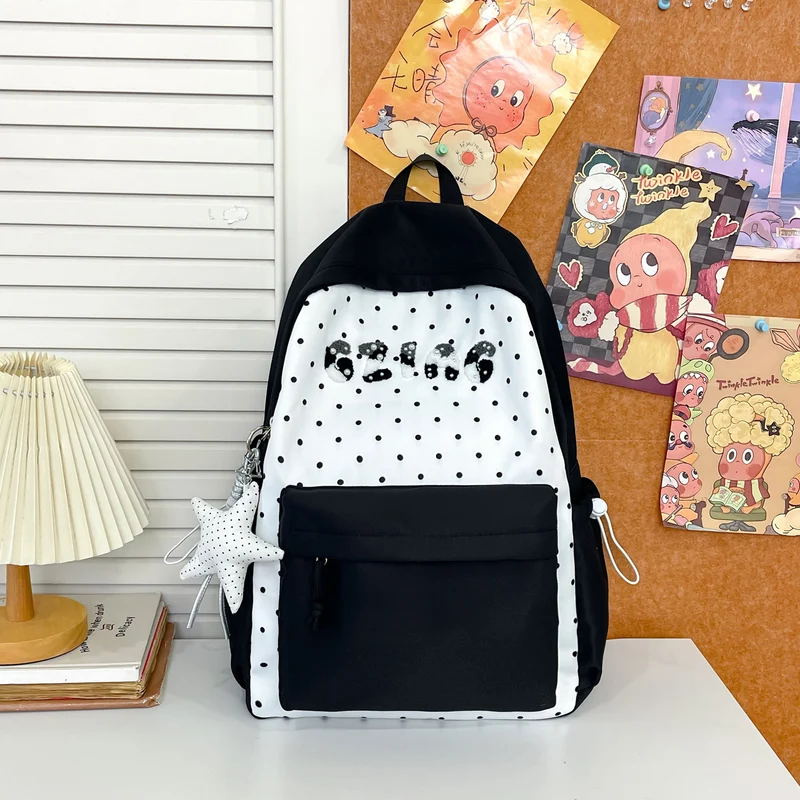 Niedlicher Rucksack mit Punktmuster Karnz