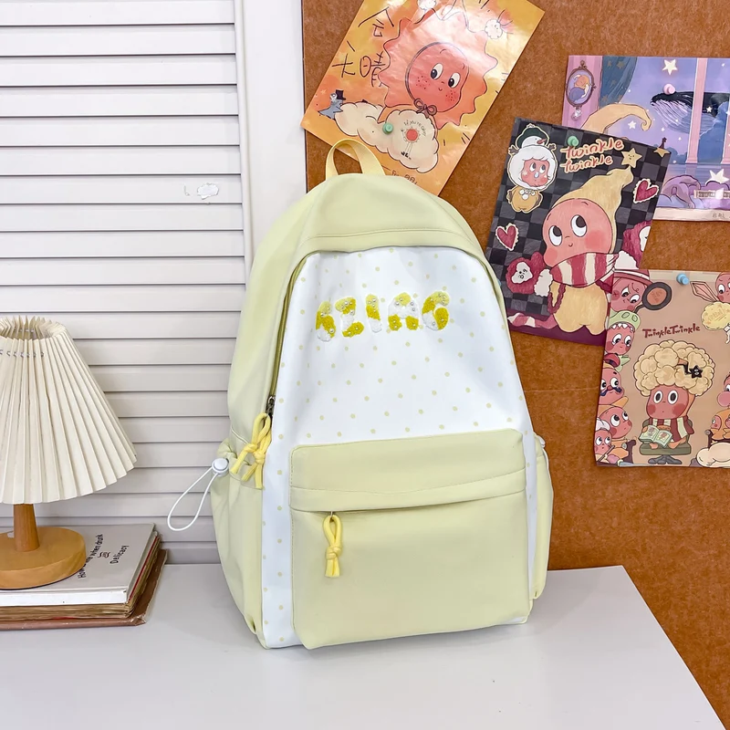 Niedlicher Rucksack mit Punktmuster Karnz