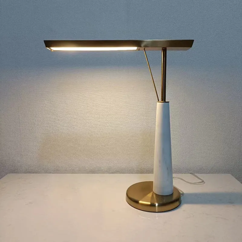 Moderne Marmor- und Messing-Tischlampe