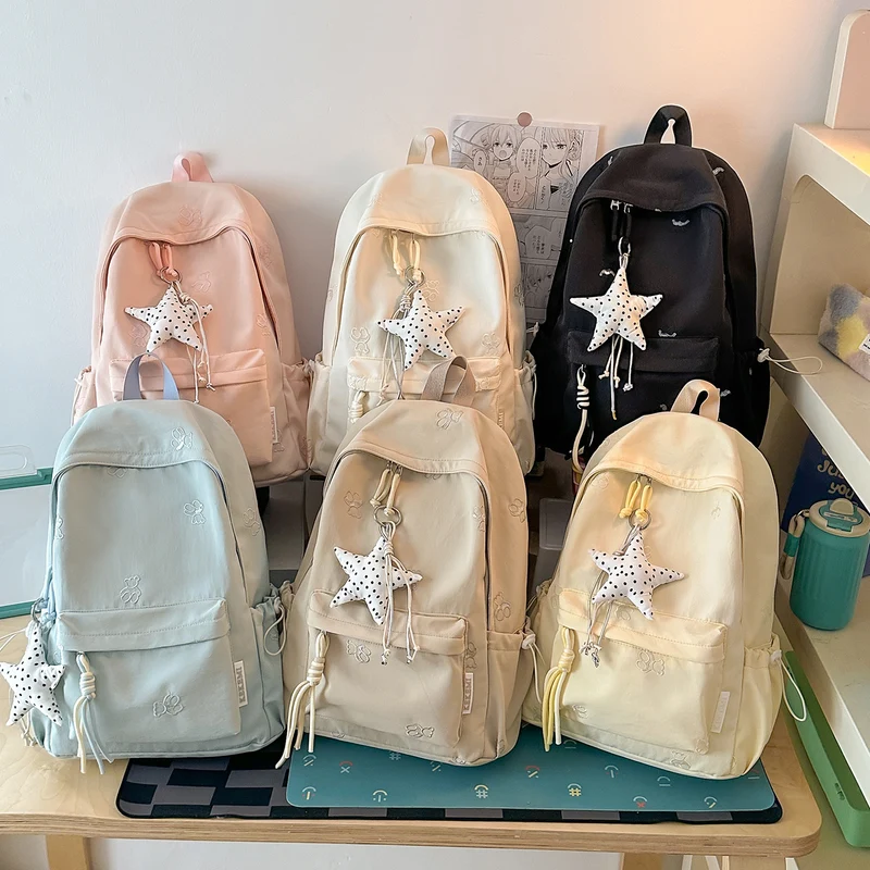 Dekorativer bestickter Rucksack Karnz