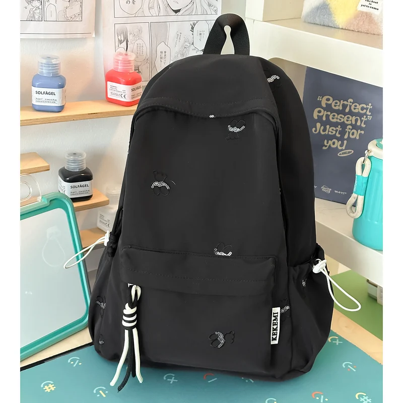 Dekorativer bestickter Rucksack Karnz