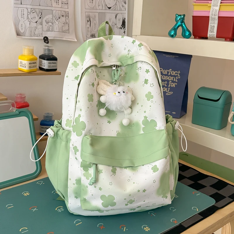 Süßer floralbedruckter Rucksack Karnz