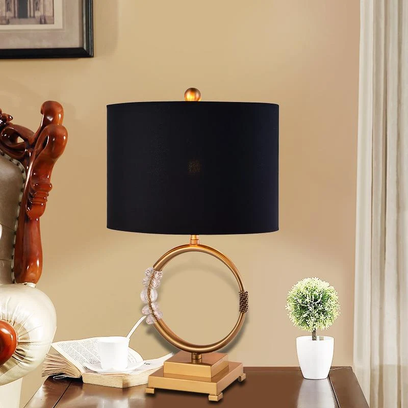 Moderne dekorative Tischlampe