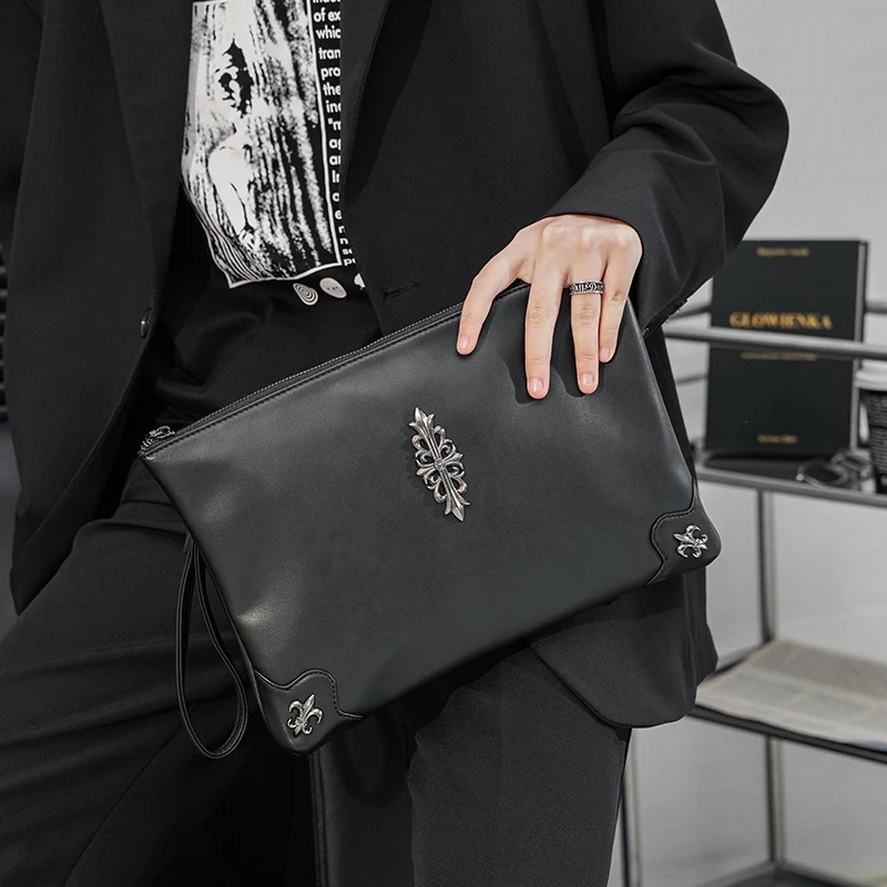 Elegante Clutch aus hochwertigem Kunstleder Skanto