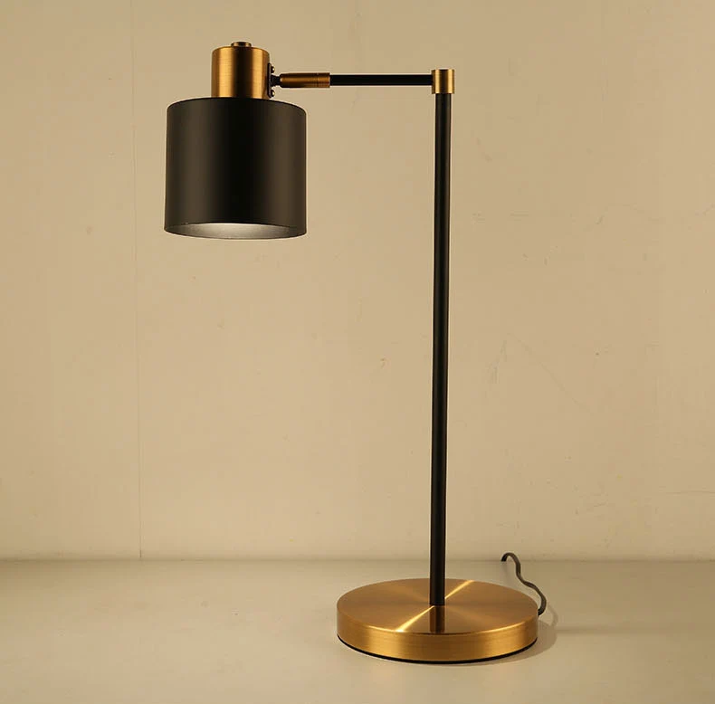 Moderne verstellbare Tischlampe