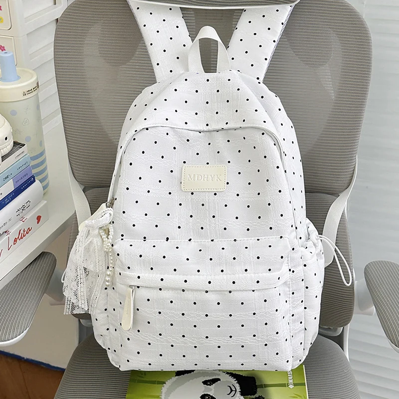 Kompakte Pünktchen Rucksack Karnz