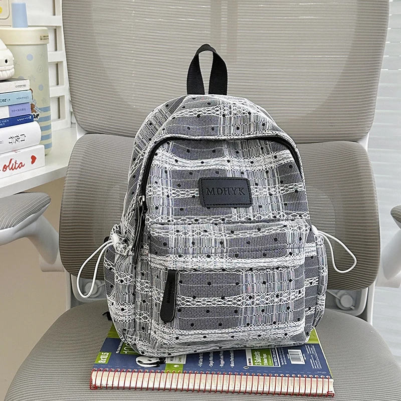 Kompakte Pünktchen Rucksack Karnz